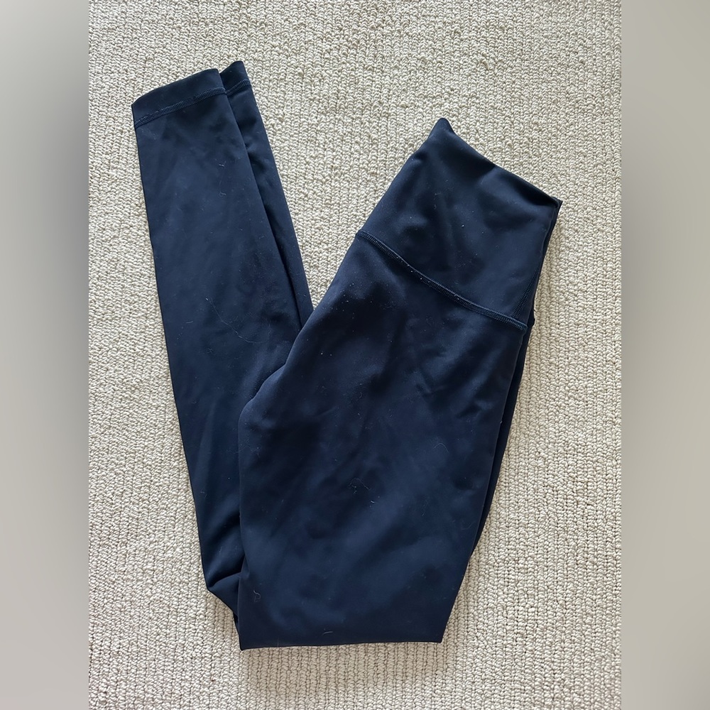 NAVY Lululemon Leggings 28” Align